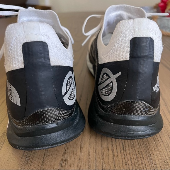 THE NORTH FACE Flight VECTIV Men’s Sneakers White Black - Picture 7 of 11